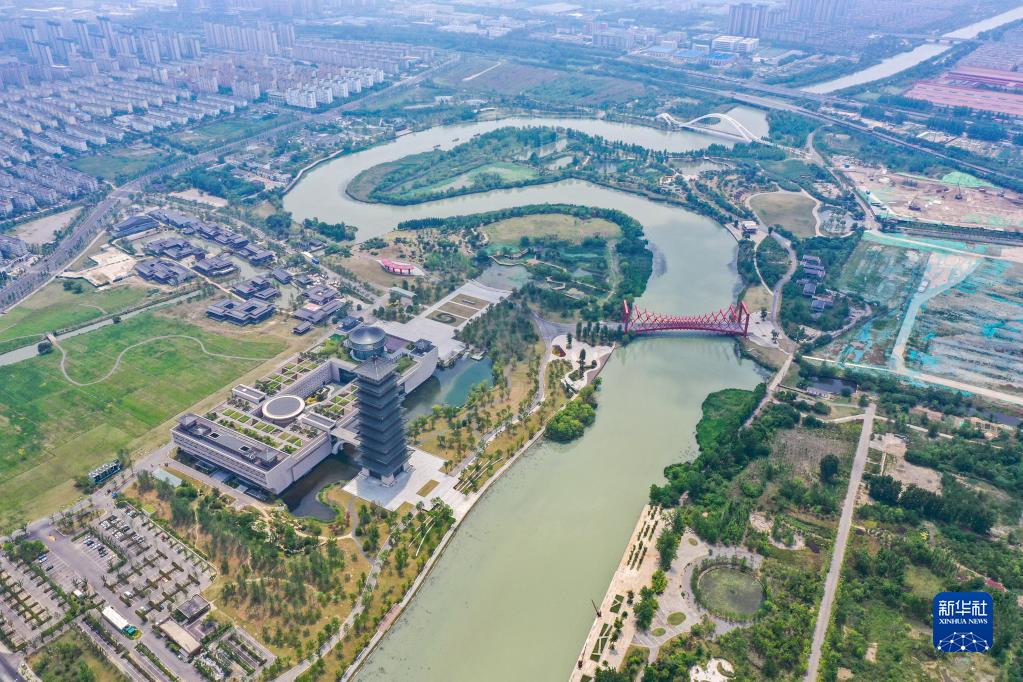 A scenic view of Yangzhou Dayunhe Subitems