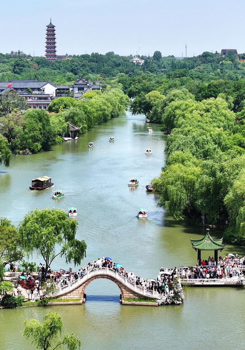 A scenic view of Yangzhou Gaoyou Dangpu