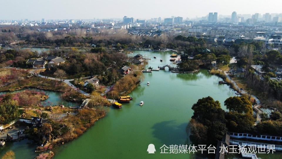 A scenic view of Yangzhou Wangshi Yanshang Zhuzhai