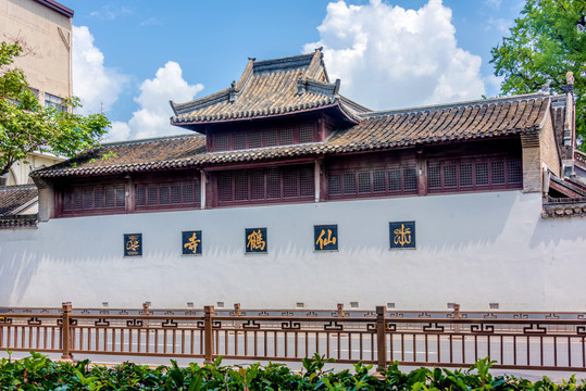 A scenic view of Yangzhou Xianhesi