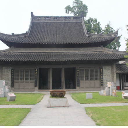 A scenic view of Yangzhou Xifangsi Dadian