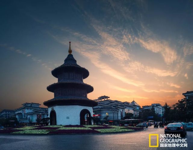 A scenic view of Yangzhou Xifangsi Dadian