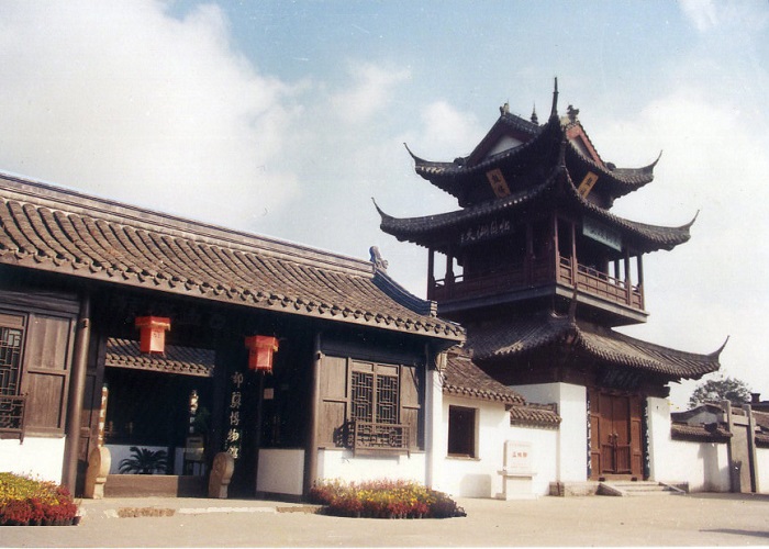 A scenic view of Yangzhou Yuchengyi