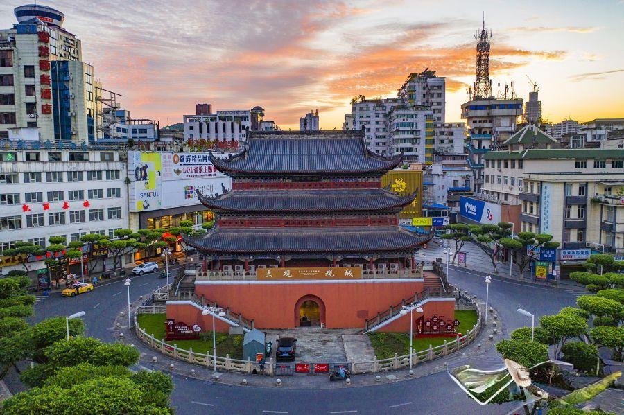 A scenic view of Yibin Daguanlou