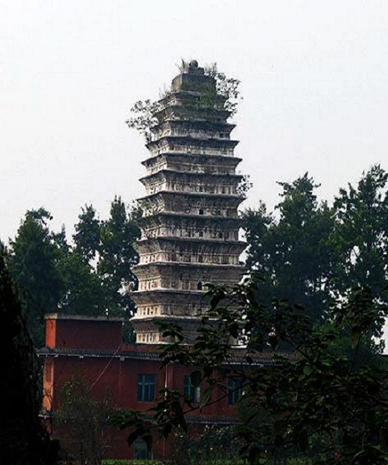 A scenic view of Yibin Jiuzhouta
