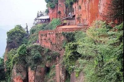 A scenic view of Yibin Nanguanghe Liuyu Yamuqun Ji Shike
