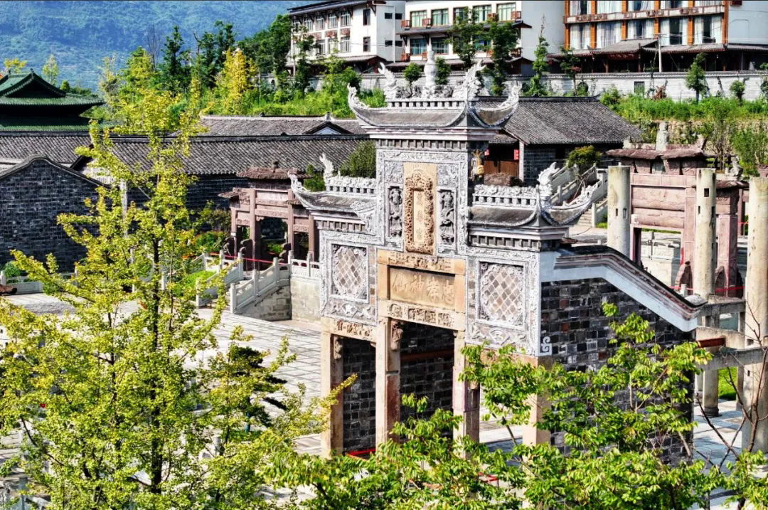 A scenic view of Yibin Pingshan Longshi Shanzhuang