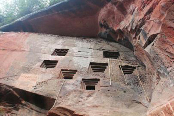 A scenic view of Yibin Qigedong Yamuqun