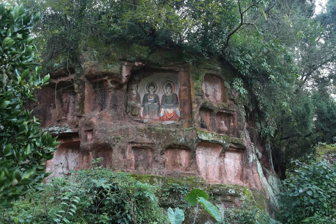 A scenic view of Yibin Shichengshan Yamuqun