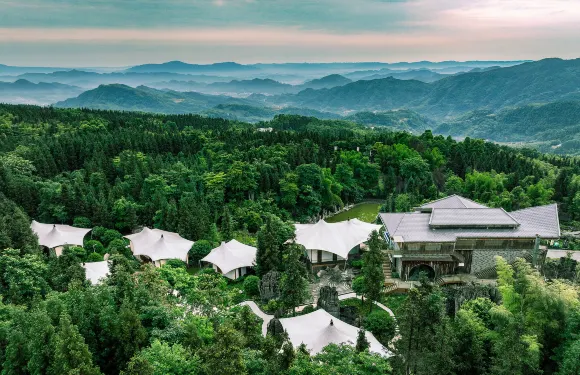 A scenic view of Yibin Xuanluodian