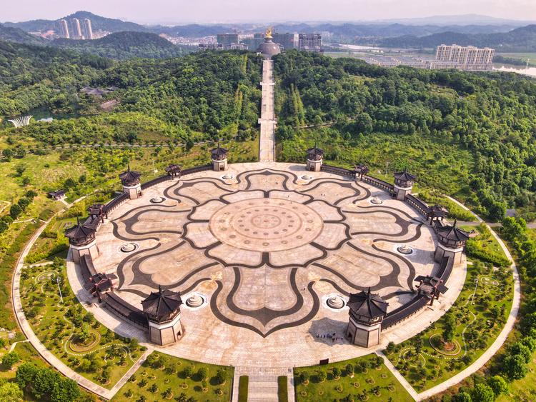 A scenic view of Yichun Wuping Muqun