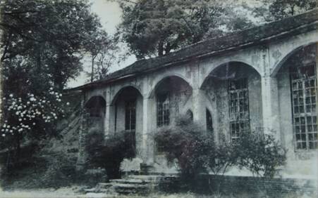 A scenic view of Yichun Xiange Gan Geming Genjudi Jiuzhi