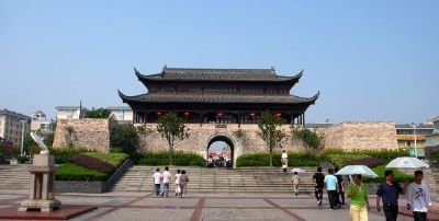 A scenic view of Yichun Yuanzhou Qiaolou