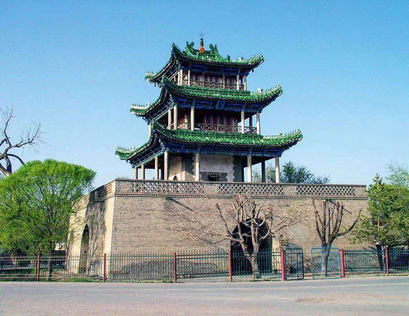 A scenic view of Yili Qingdai Kalun Yizhi