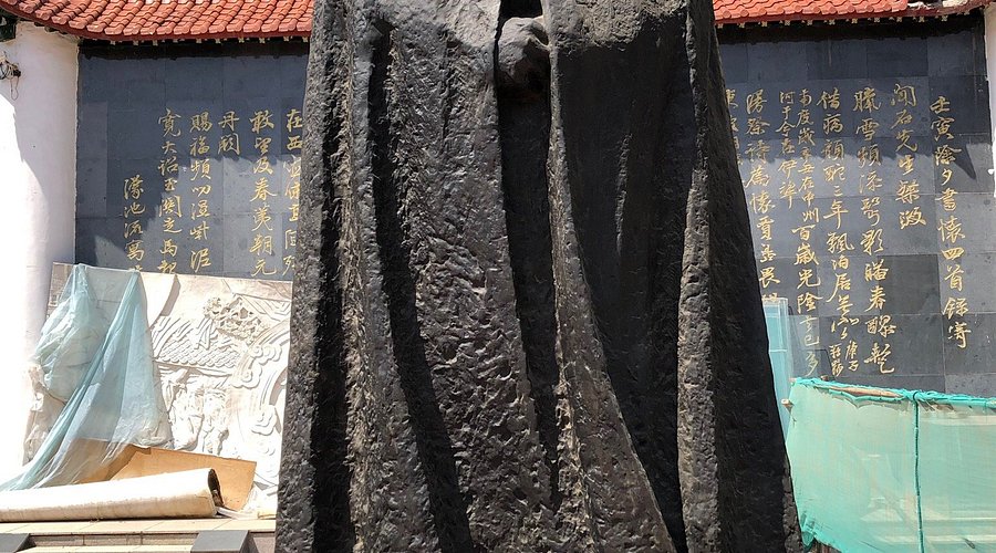 A scenic view of Yili Sanqu Geming Zhengfu Jiuzhi