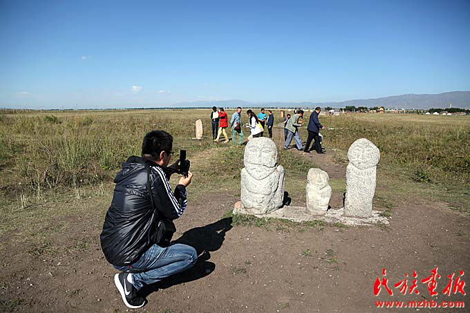 A scenic view of Yili Xiaohongnahai Shirenmu