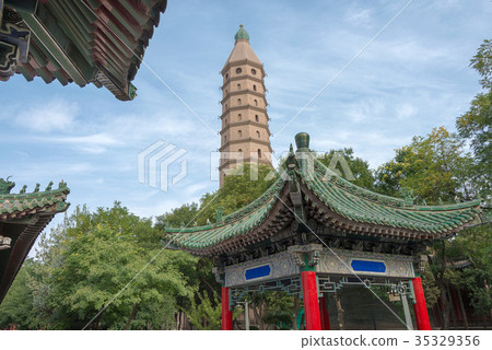 A scenic view of Yinchuan Chengtiansi Ta