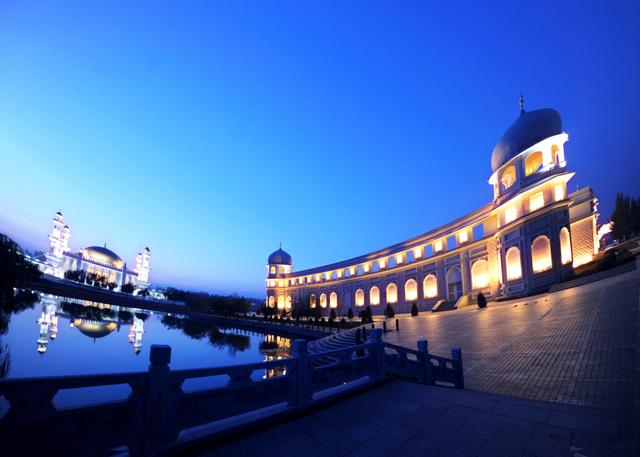 A scenic view of Yinchuan Najiahu Qingzhensi