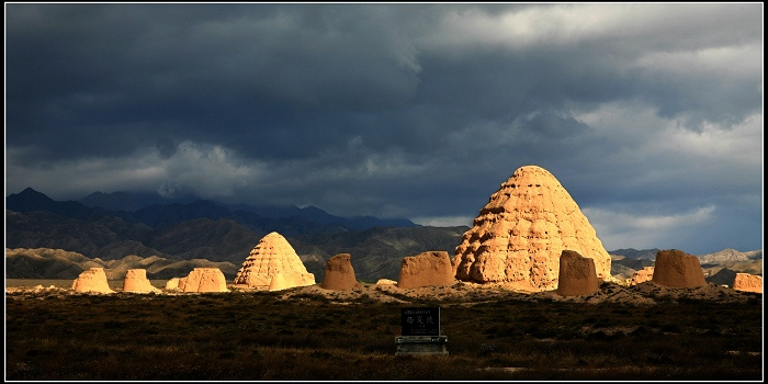 A scenic view of Yinchuan Xixialing