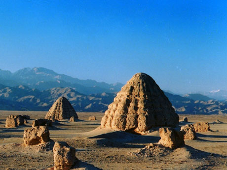A scenic view of Yinchuan Xixialing