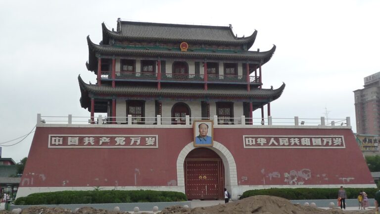 Discovering Yinchuan Yuhuangge: A Journey Through History and Culture