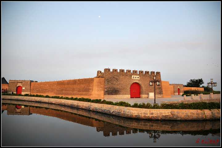 A scenic view of Yingkou Xipaotai Yizhi