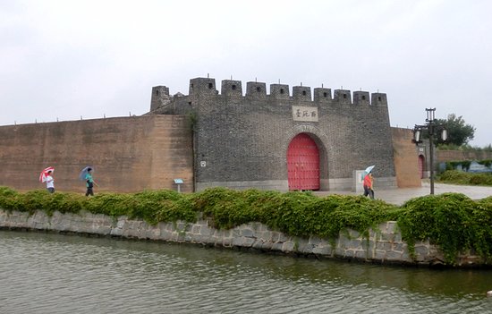 A scenic view of Yingkou Xipaotai Yizhi