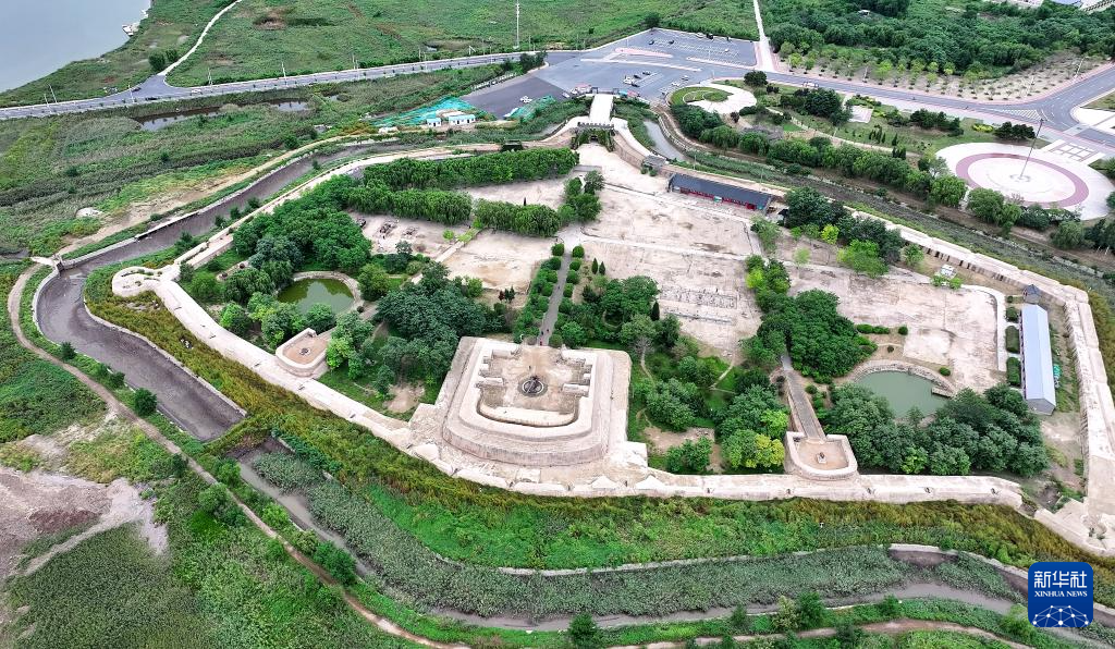 A scenic view of Yingkou Xipaotai Yizhi
