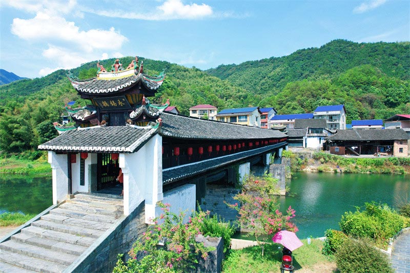 A scenic view of Yiyang Anhua Fengyuqiao