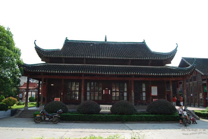 A scenic view of Yiyang Meicheng Wenwu Miao Gujianzhuqun