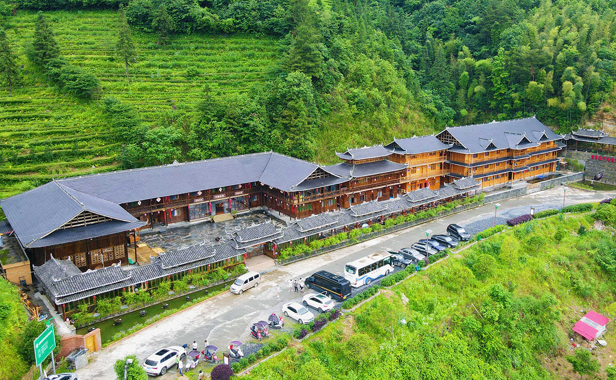 A scenic view of Yiyang Qujiang Chayuan