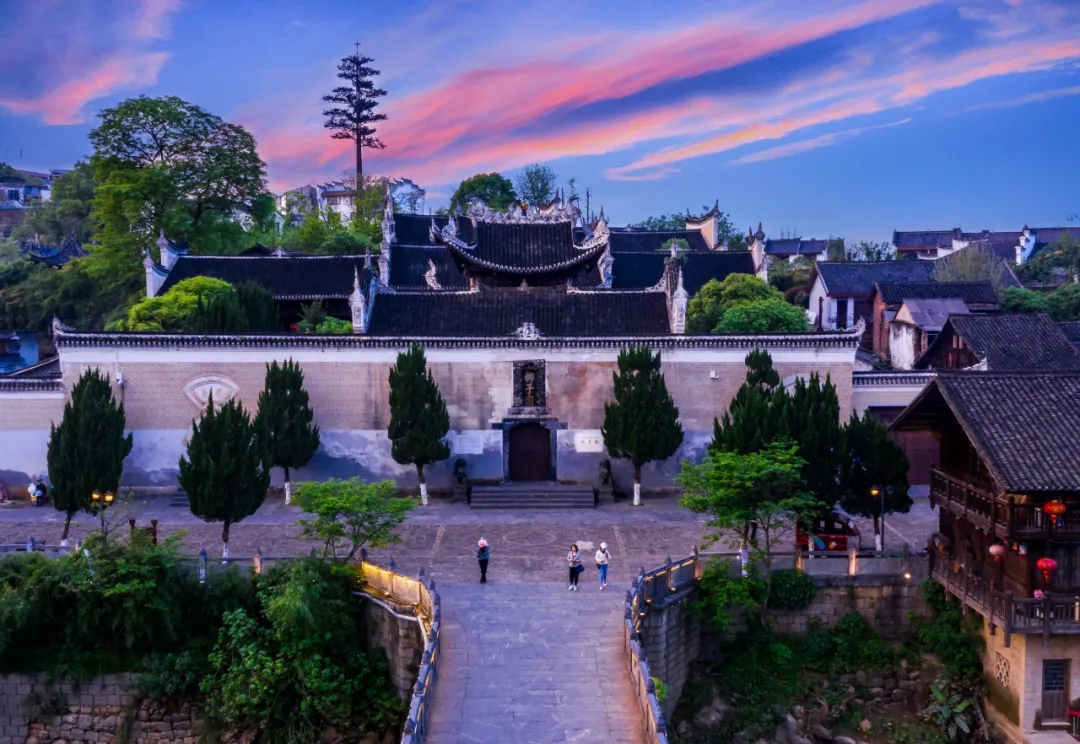 A scenic view of Yongzhou Chaoyangyan Shike