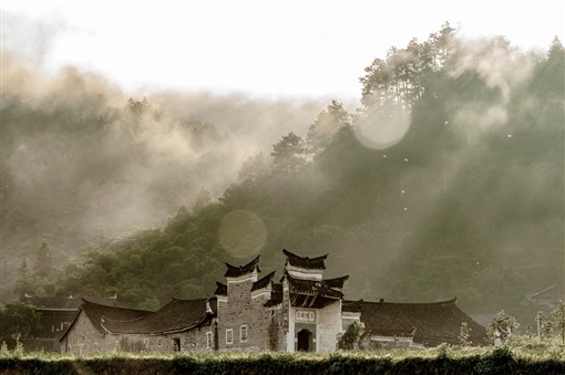 A scenic view of Yongzhou Dongan Tou Hanlinci