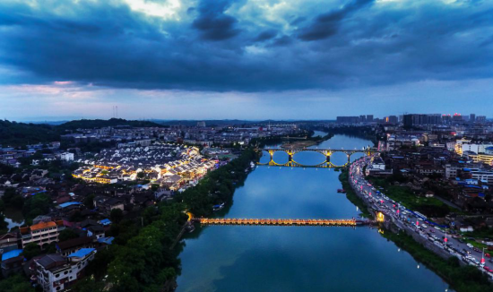A scenic view of Yongzhou Guangliqiao