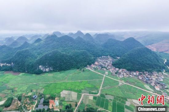 A scenic view of Yongzhou Huxi Huangshi Zongci