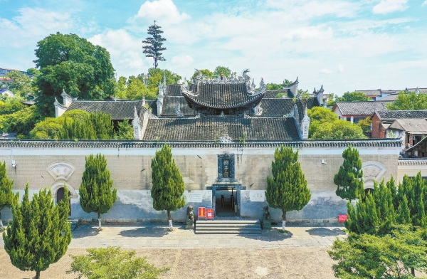 A scenic view of Yongzhou Liuzimiao