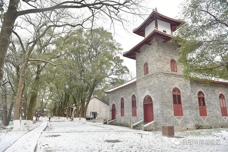 A scenic view of Yueyang Jiaohui Xuexiao