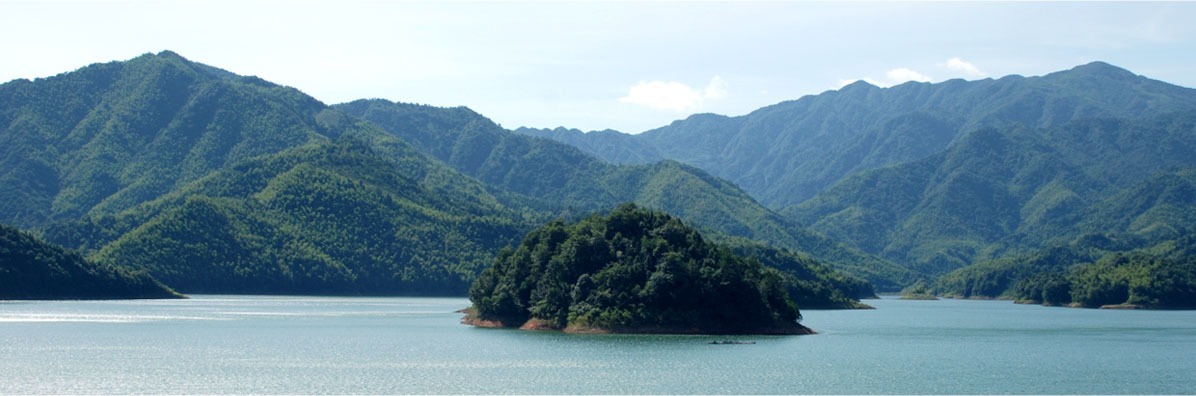A scenic view of Yueyang Longjiaoshan Duishimuqun