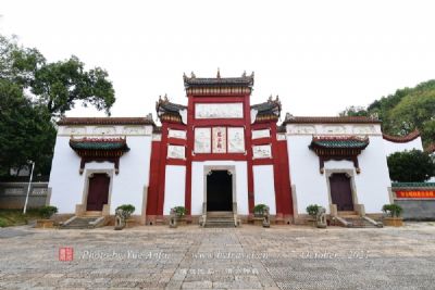 A scenic view of Yueyang Miluoshan Muqun