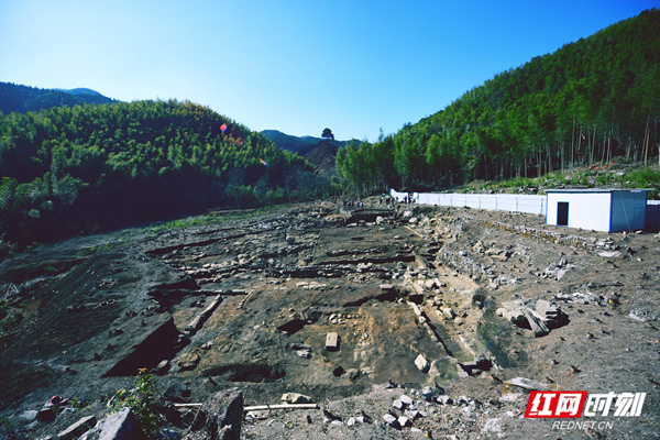 A scenic view of Yueyang Pingjiang Canan Yizhi