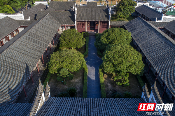 A scenic view of Yueyang Pingjiang Qiyi Jiuzhi