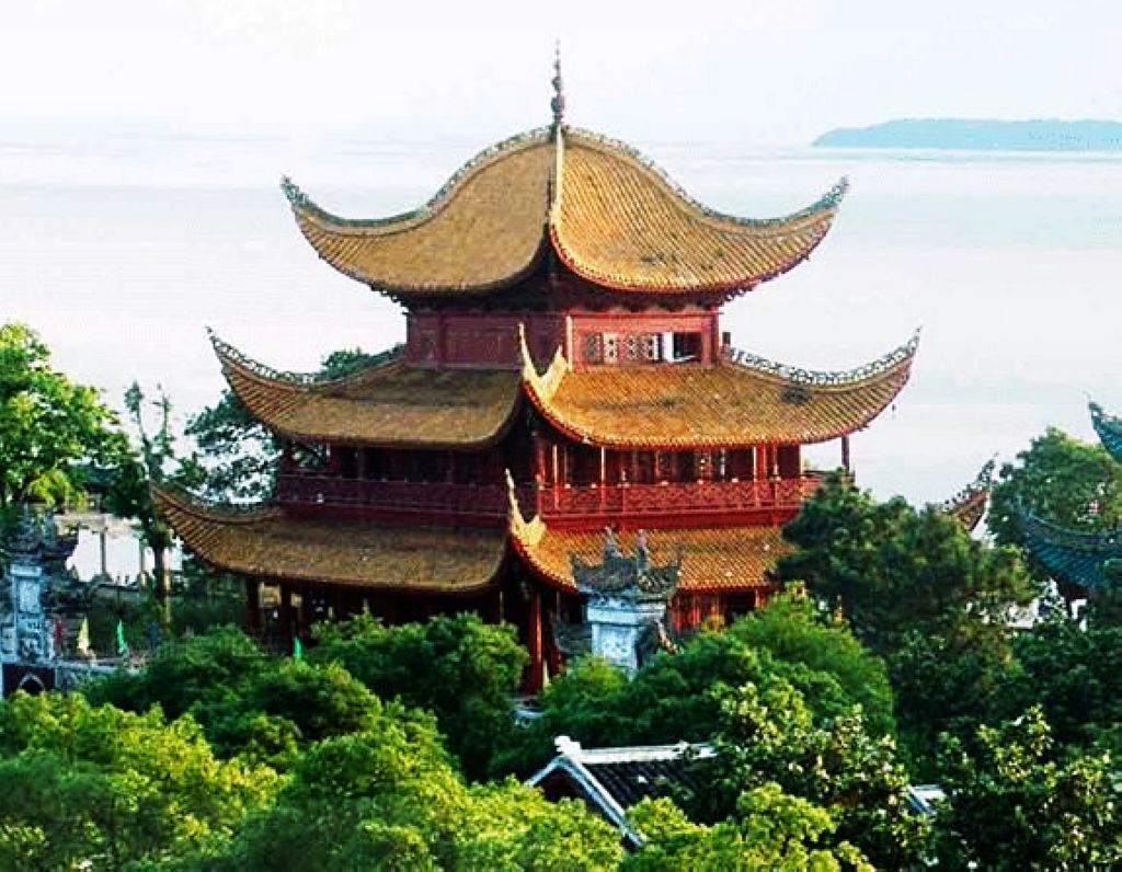 A scenic view of Yueyang Yueyanglou