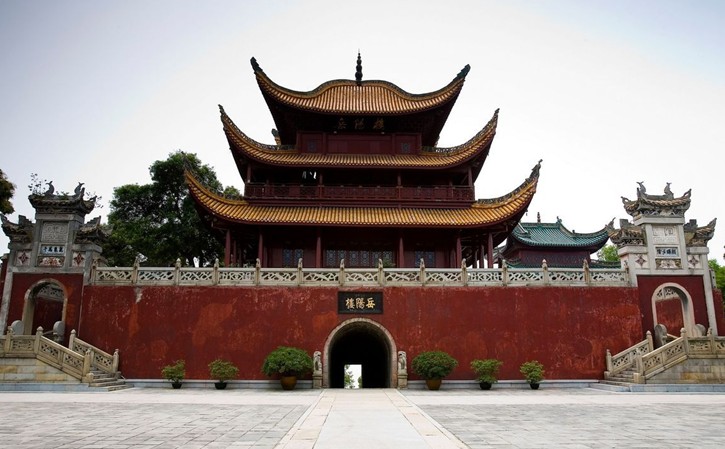 A scenic view of Yueyang Yueyanglou