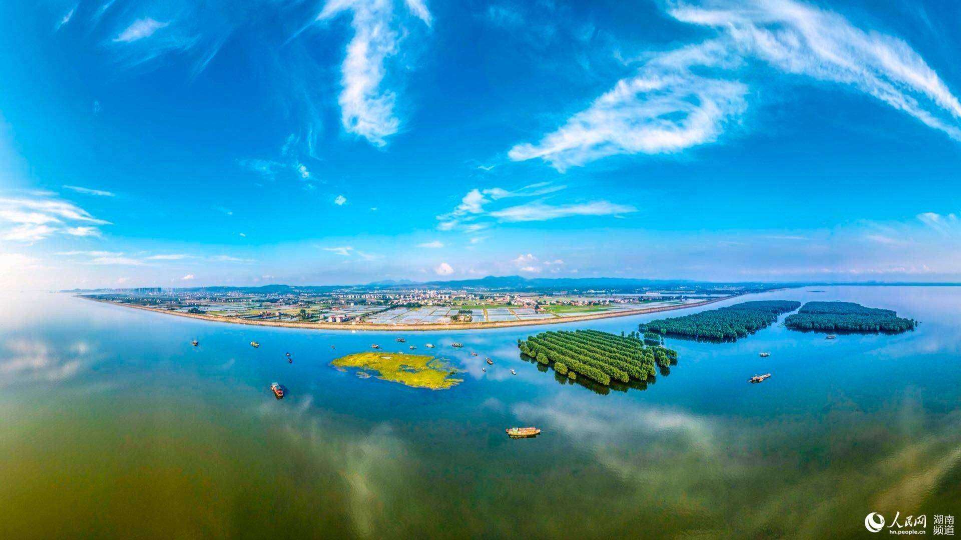 A scenic view of Yueyang Yuezhouguan