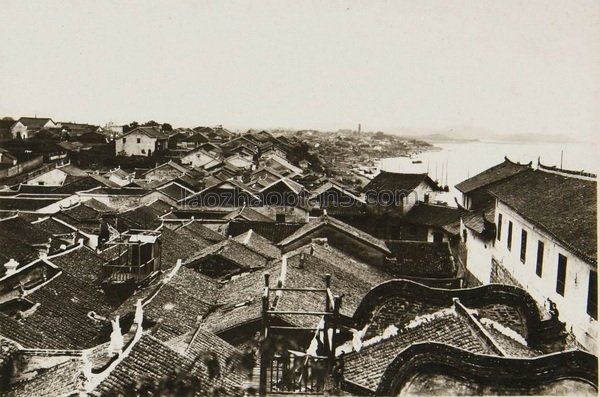 A scenic view of Yueyang Yuezhouguan