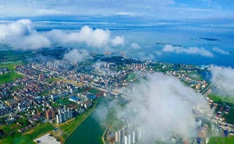 A scenic view of Yueyang Yuezhouguan