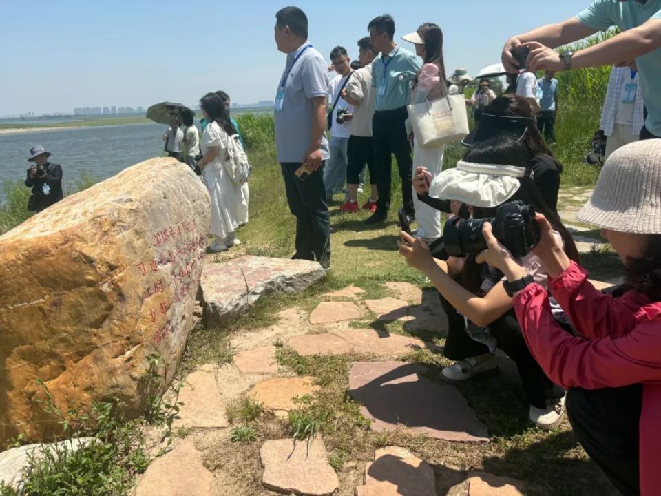 A scenic view of Yueyang Yuezhouguan
