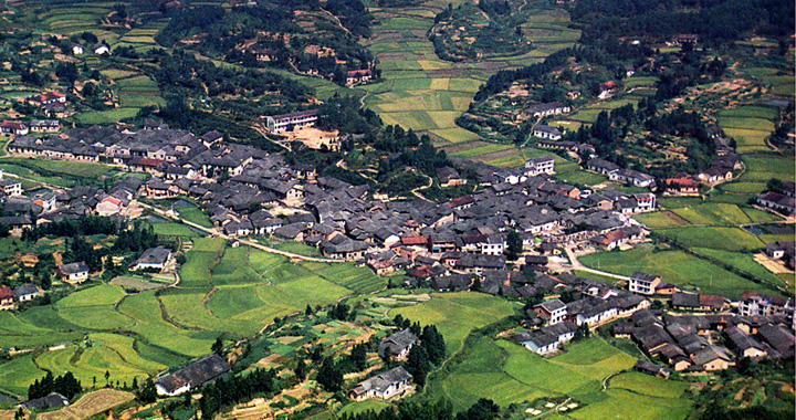 A scenic view of Yueyang Zhangguyingcun Gujianzhuqun