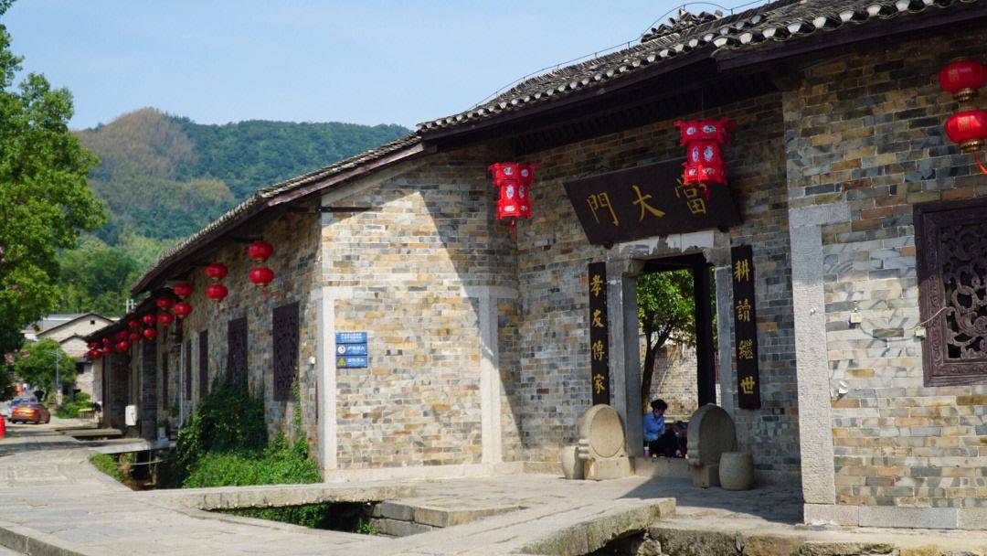 A scenic view of Yueyang Zhangguyingcun Gujianzhuqun