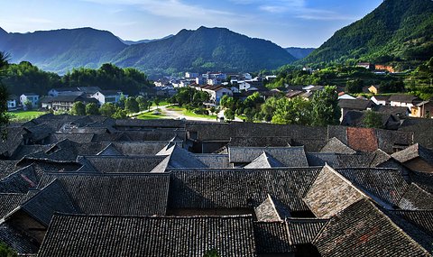 A scenic view of Yueyang Zhangguyingcun Gujianzhuqun